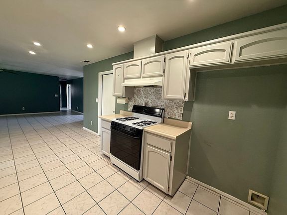 4th image of 248 Exie Ln