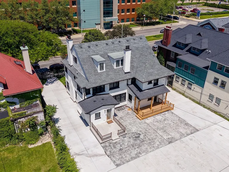 226 Mack Ave — Photo 38