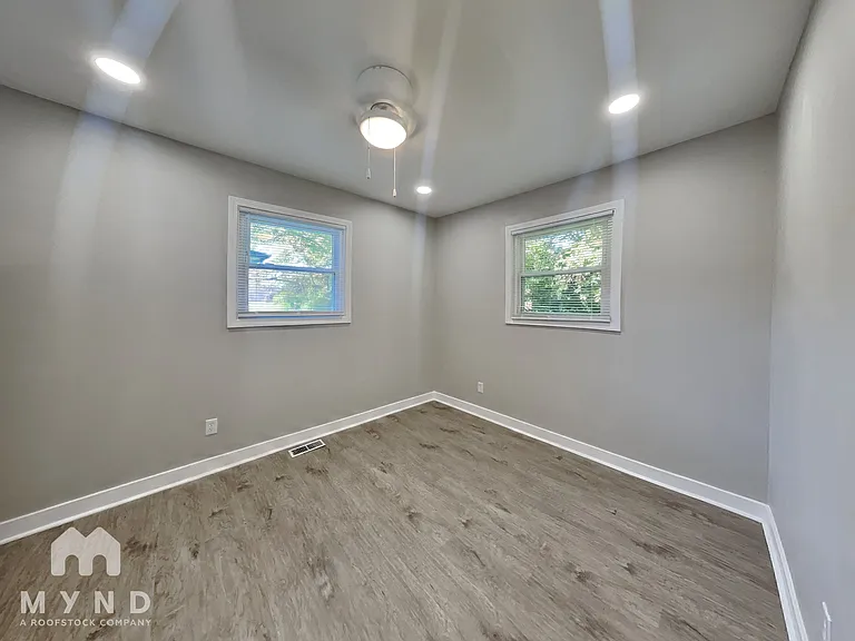 1224 Earhart St — Photo 9