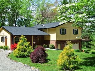 730 Berry Cove Rd, Franklin, NC 28734