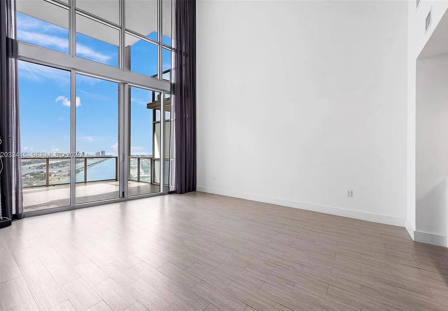 Marquis Condo — Photo 4