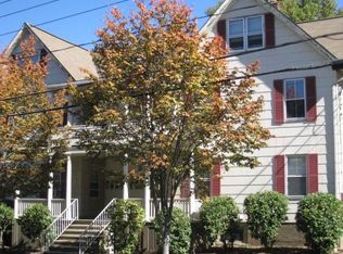 150 Pearl St APT 4, Middletown, CT 06457