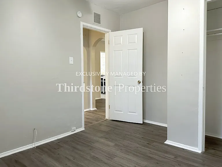 435 Springfield Ct N — Photo 12