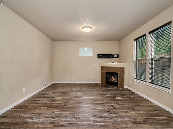 5th image of 8613 NE 65th Cir
