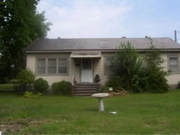 2719 Deloache Ave, Newberry, SC 29108