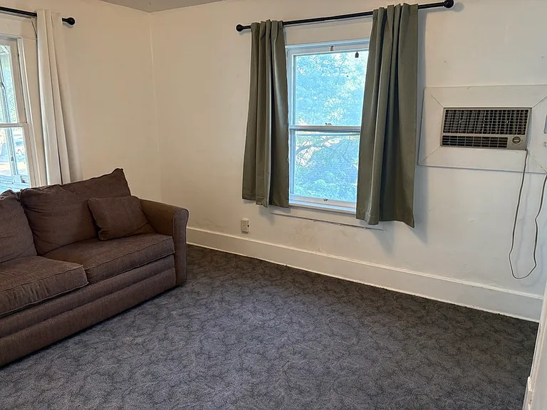 910 Rood Ave #4 — Photo 4