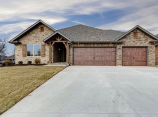 3719 W Sexton St, Battlefield, MO 65619