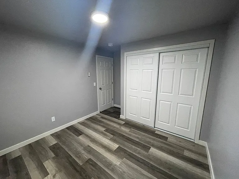 5223 & 5225 N Pinegrove Ct — Photo 6