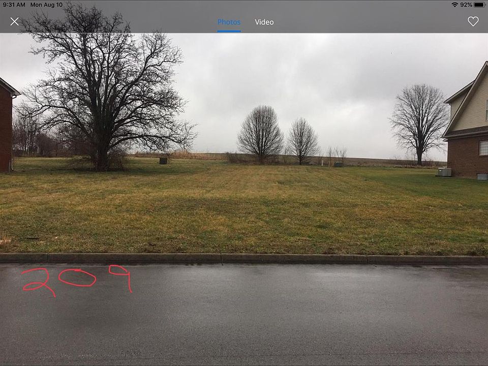 2nd image of 209 Ashton Oak Way