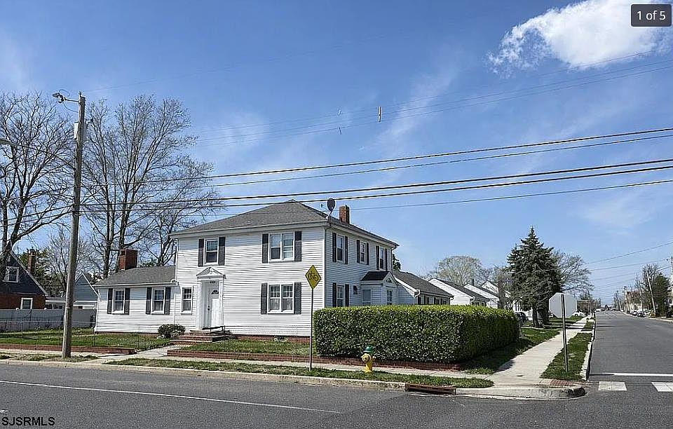 1st image of 301 S Franklin Blvd