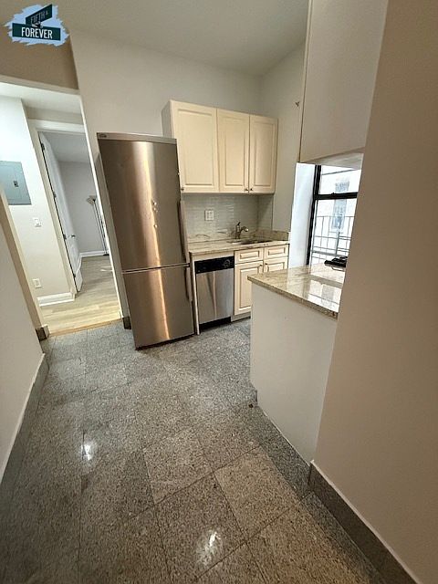 1st image of 656 Saint Nicholas Ave APT 43