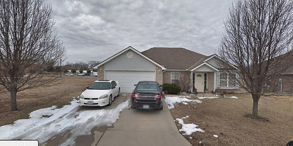 1st image of 102 NW Michael Dr