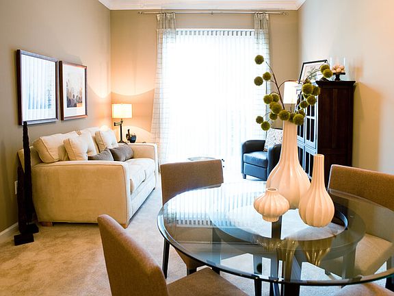 Light-filled living rooms
