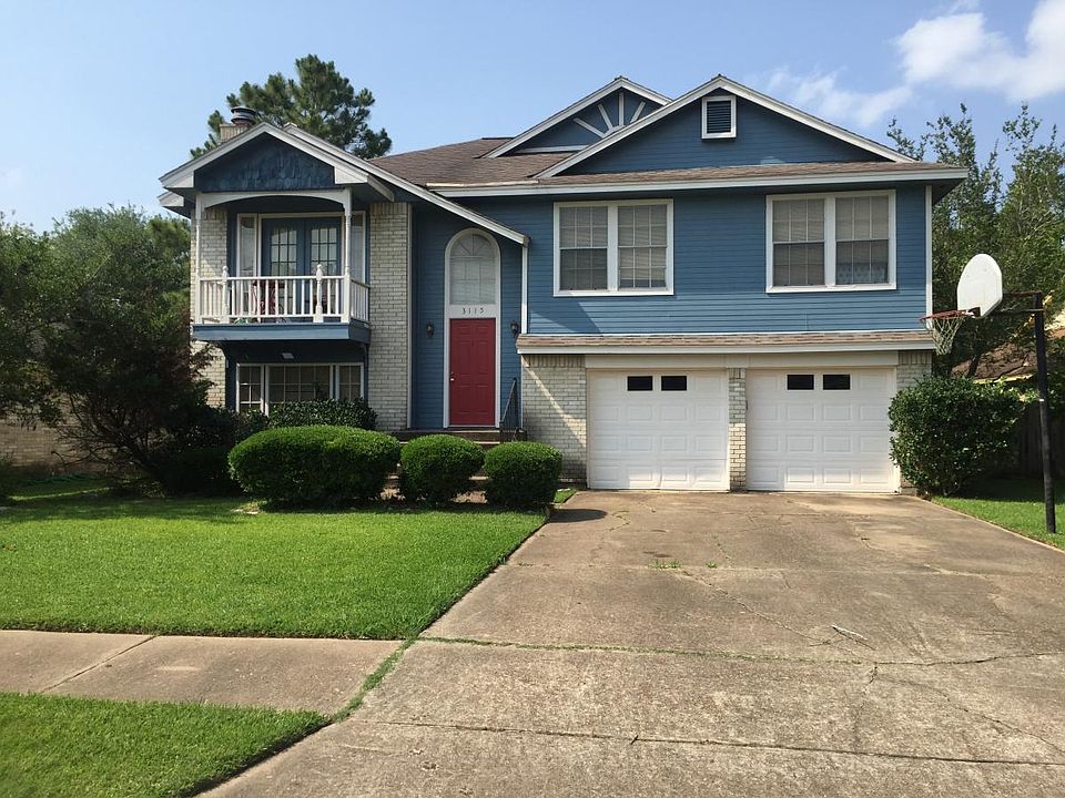 Safe family home walking distance of 3 parks