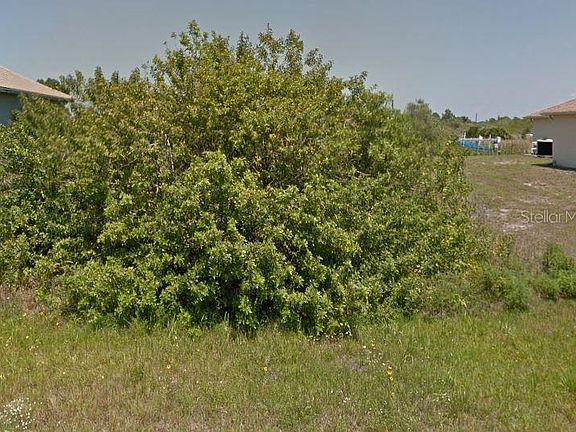 5th image of 15152 Lakeland Cir