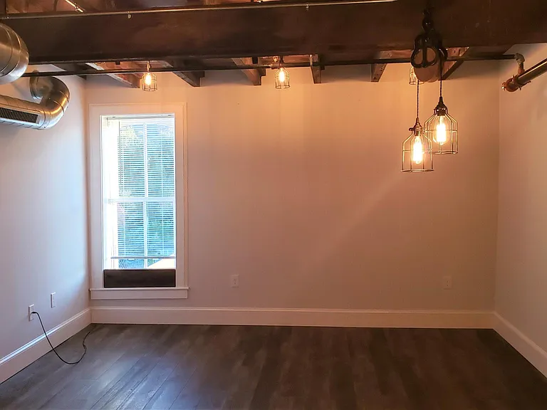 101 W Market St #302 — Photo 6