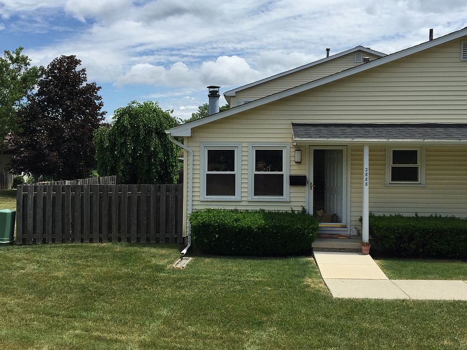 2nd image of 2888 Roundtree Blvd