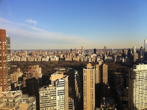 3rd image of 160 W 66th St APT 51D