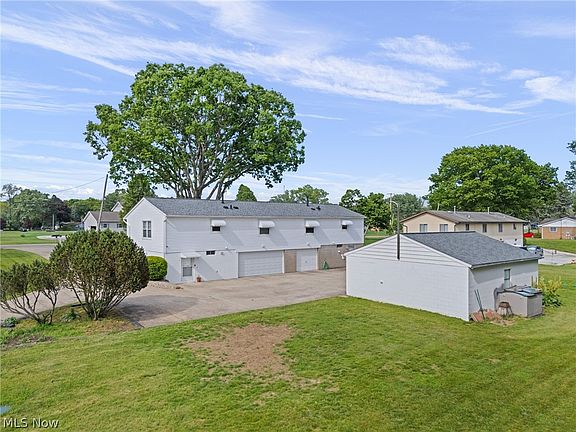 5th image of 120 Center Rd