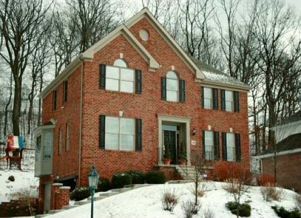 1st image of 126 Oakview Dr