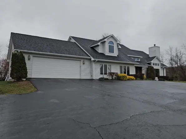 2590 Meadow Creek Rd, Christiansburg, VA 24073