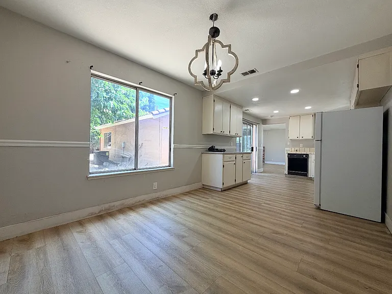 3400 Crowley Ct — Photo 13