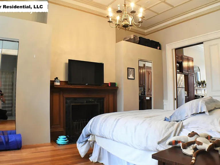 31 Fairfield St #2 — Photo 9