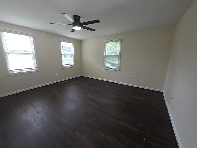 7516 Main St — Photo 26