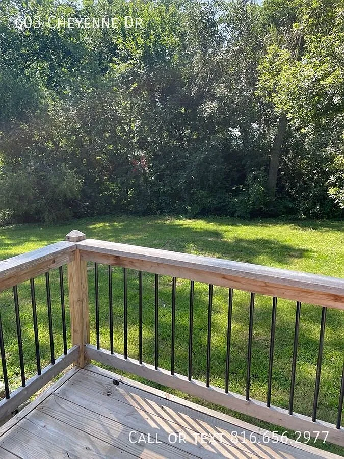 Spacious 3BR/2BA Country Home with Private Drive Excelsior Springs — Photo 2