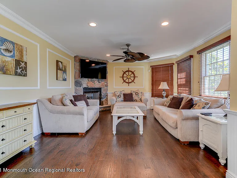 1603 Lake Ave — Photo 5
