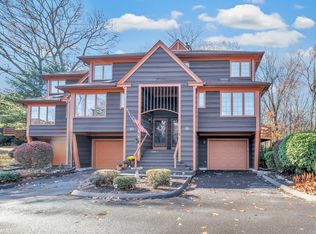 20 Crow Nest Hl #20, Shelton, CT 06484