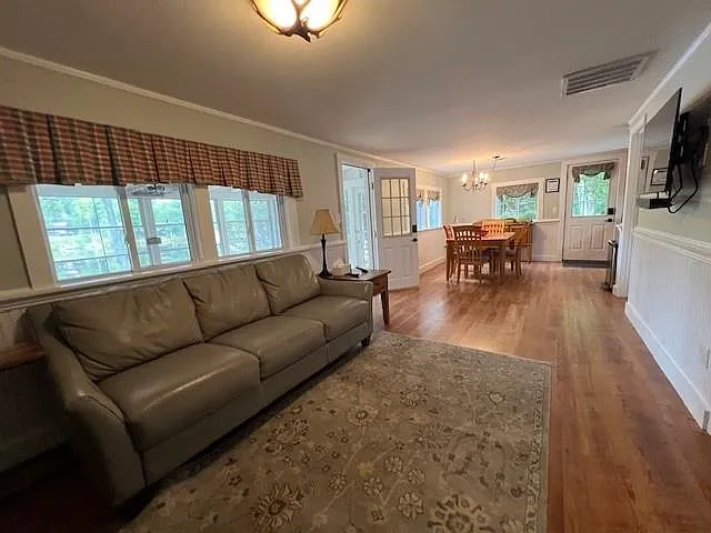 75 Winter Rd — Photo 16