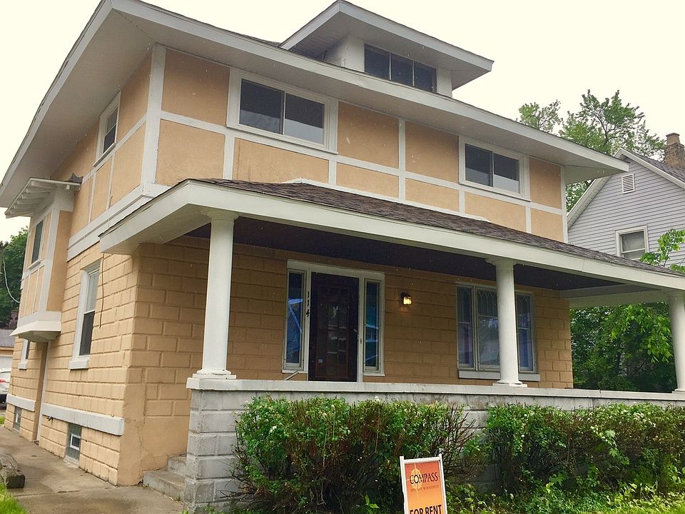 1st image of 114 Burton St SW