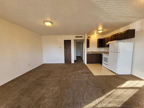 5th image of 1825 Thomas Dr APT A5