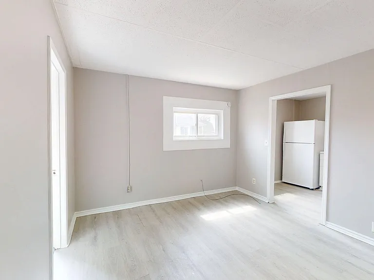 2550 Elyria Ave — Photo 38