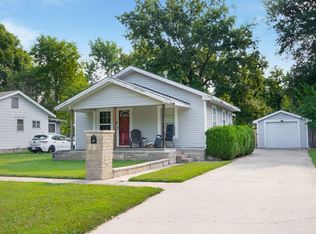 1918 Loomis St, Winfield, KS 67156