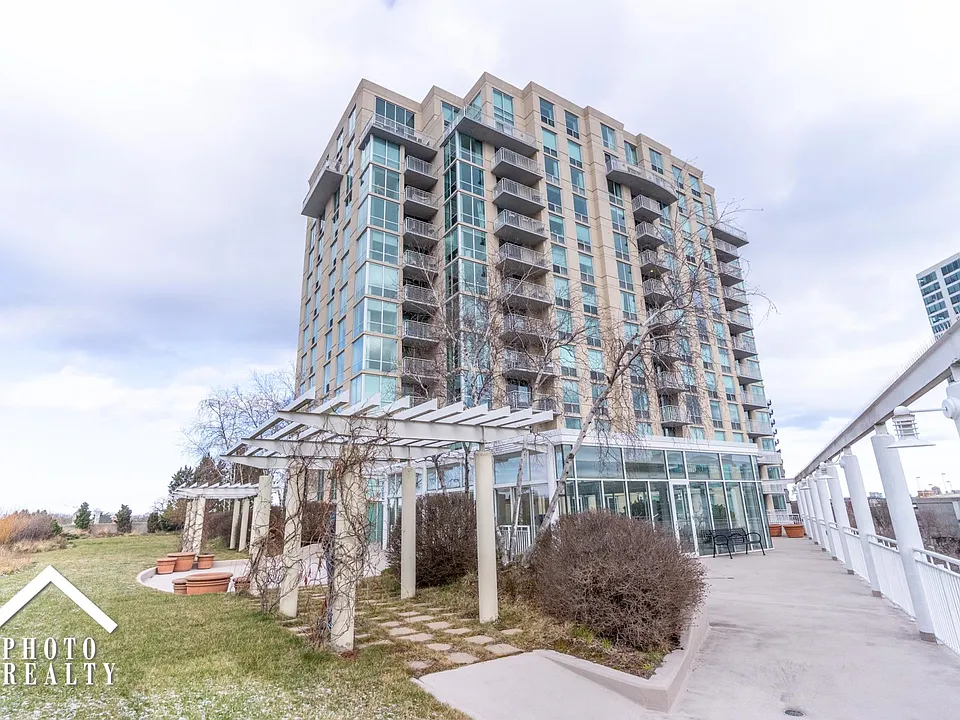 1640 Maple Ave #1208
