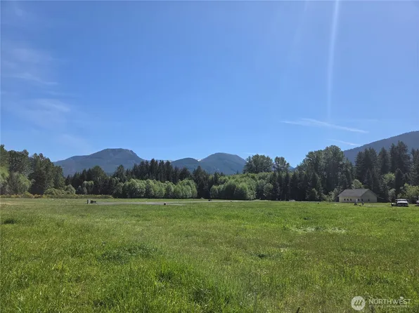 127 Campfire Lane, Packwood, WA 98361