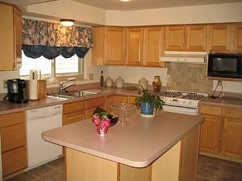 3rd image of 6330 Willow Creek Dr