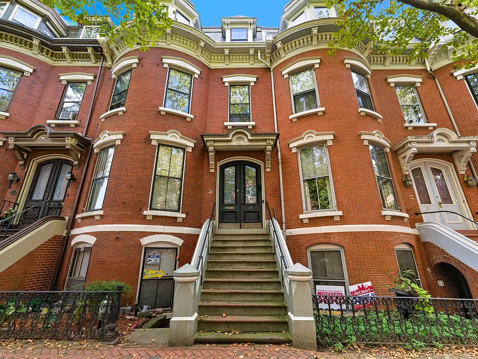 33 Mattoon St #2