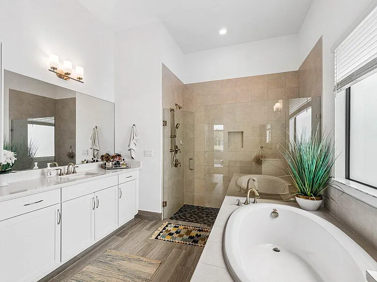 8795 Grand Prix Ln — Photo 20
