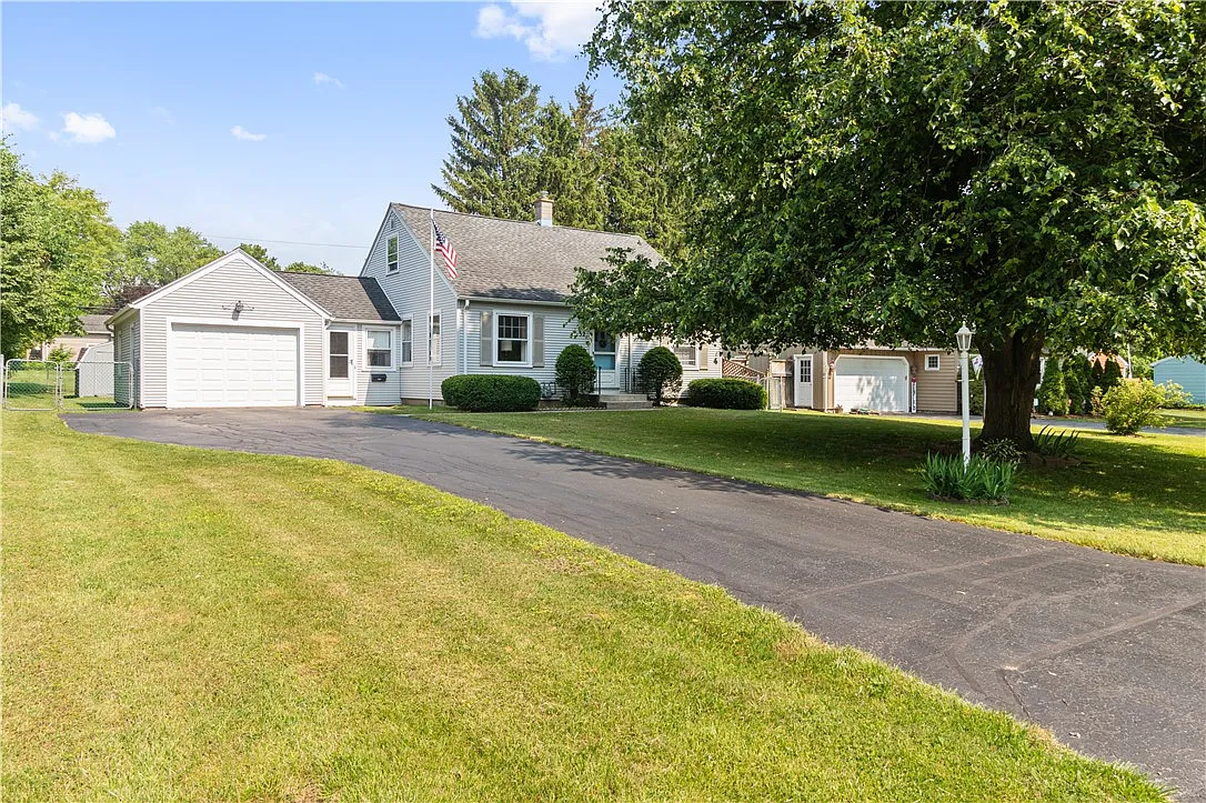 52 Meadow View Dr photo 1