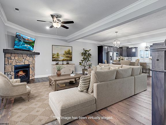 2nd image of 2063 Mountain Ash Ln