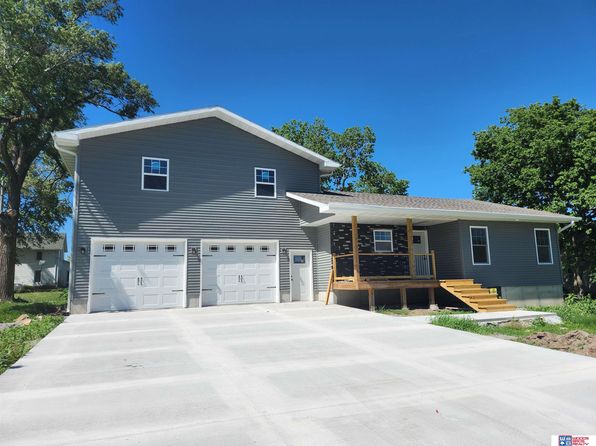103 Tiger Ave, Lewiston, NE 68380