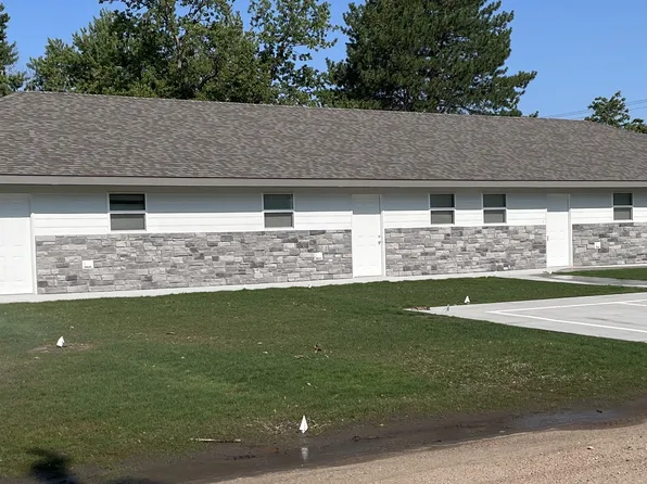 300 South Bismark Avenue - 4, 300 S Bismark Ave, Ellinwood, KS 67526