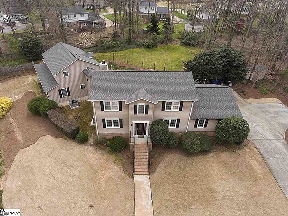 2nd image of 101 Rainwood Dr