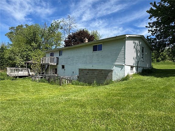 2nd image of 148 Big Knob Rd