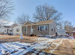 348 10th St, Wood River, IL