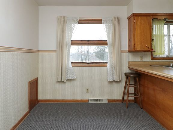 5th image of 793 McPherson St
