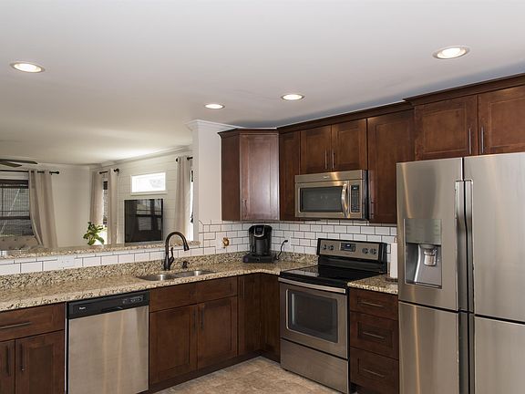 5th image of 450 Marble Ct